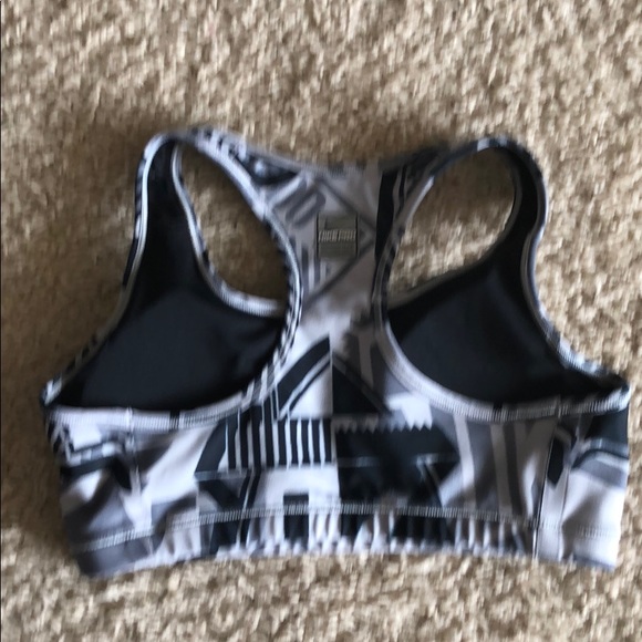 Nike Sports bra - Picture 2 of 3